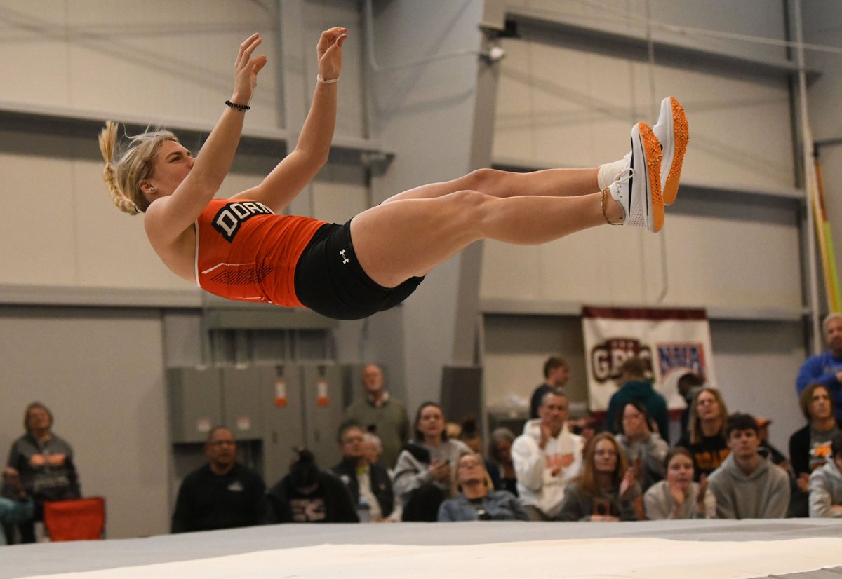 Scoop_DoaneTF's tweet photo. I hear that @Kayleepribyl is going NIL on us with her new line of "Zero G" mattresses.

The TV commercial writes itself. "It's like floating on air every night."

@doanepolevault #DoaneTF #GPACTF https://t.co/Taf9HIzkGV