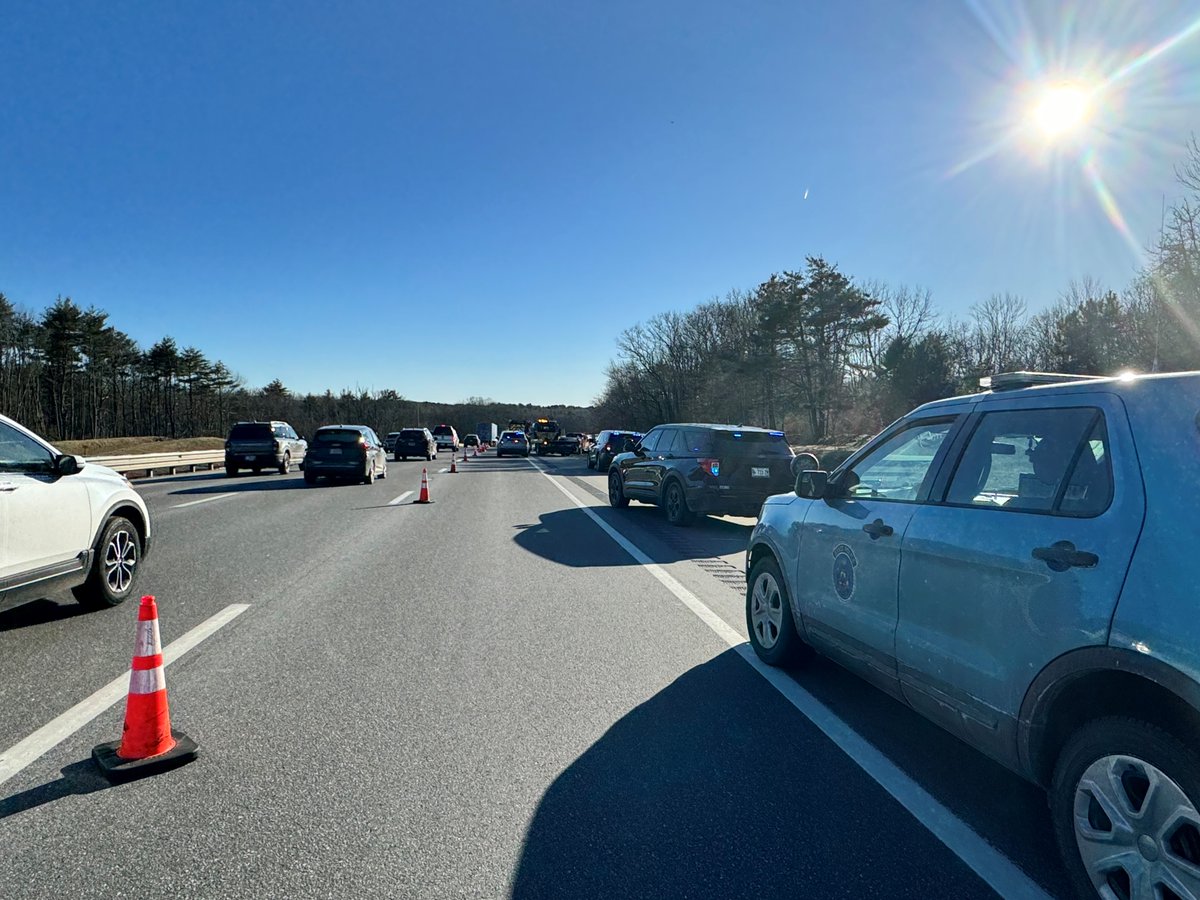 The Maine State Police is investigating a single vehicle crash in York on the Maine Turnpike, I-95 Southbound at mile 7. If you have any information regarding the incident please reach out to Augusta Dispatch at 207-624-7076, or get in touch with Trooper Swiatek.