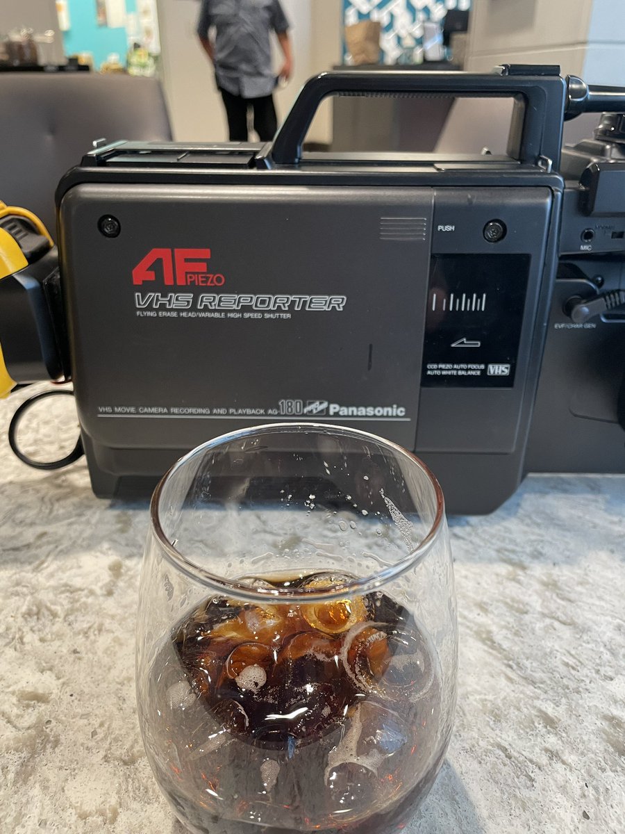 Razor Walf tweet media