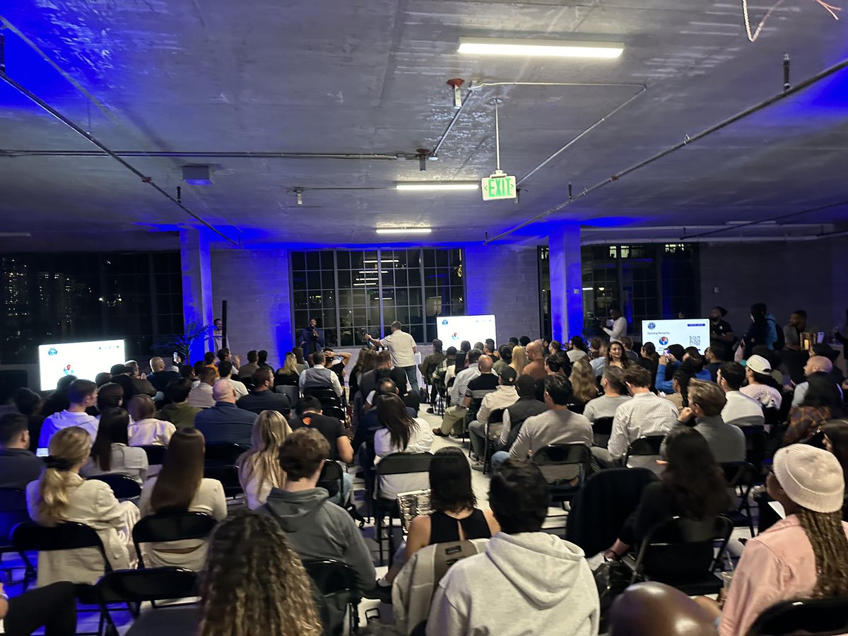 MiamiHackWeek's tweet photo. Them: Miami Tech is dead.
Meanwhile: Over 200 founders gathered at @builderscol_mia for the launch of Built In Miami venture accelerator!
@VentureMiami https://t.co/C4ZqGmNmrI