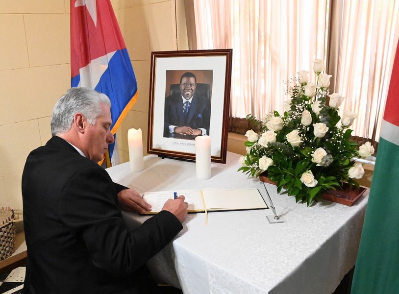 Cuba expresa profundo dolor por la muerte del Presidente Namibio pcc.cu/cuba-expresa-p… #Cuba #Namibia