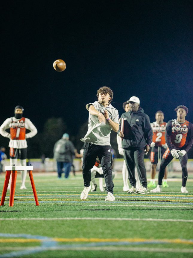 JRobHarris2's tweet photo. For every successful moment there is always a great coach standing behind you @tballardqbcoach #TheInc❗️ #NLG #18U #Champs🏆@HustleInc7v7 @NextLevelQBs @CoachUBrown @QBHitList @coachbelew14 @AJHOWARD_ASU @HSM_WestGA @Coach_B_Jones_ @CoachWiggs11 @therealkwat @LIONSTRONGFB @LionSportsCHS