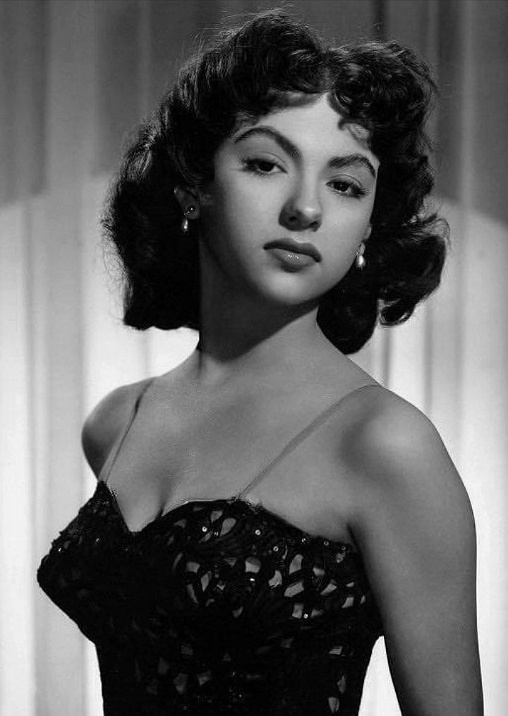 #RitaMoreno