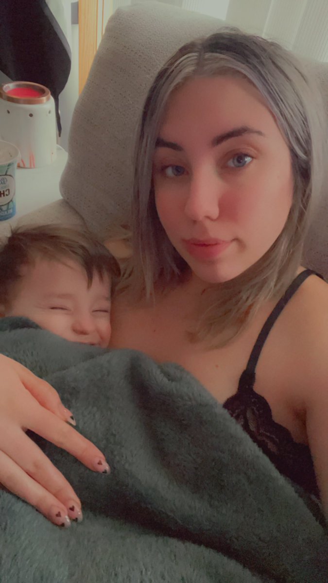 PrincessViix's tweet photo. @pulte Notis on! I’m at work as a server and have no tables tn it’s so slow. Anytbing would help me and my 2 boys ! $viixy https://t.co/9UPuDki6bE