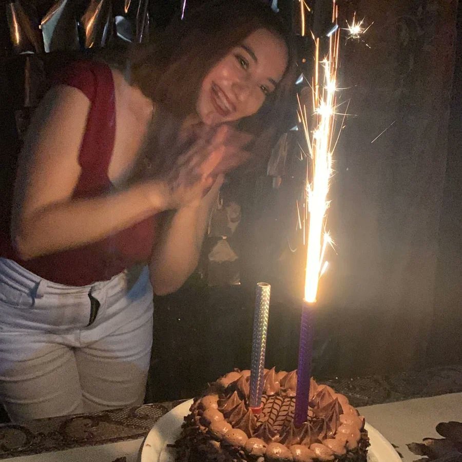 rsar_scarlet's tweet photo. 🎂❤️ https://t.co/MpnRWYLXnQ