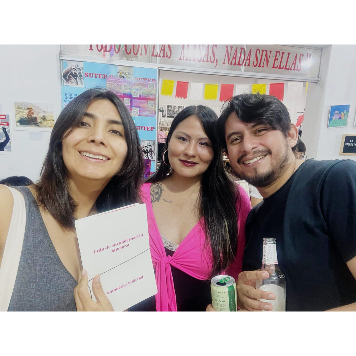 2 días de feria y reencuentros bonitos 🌺🧚‍♀️🪁🪻 gracias a la organización y que siga expandiéndose 📚💌☄️💎