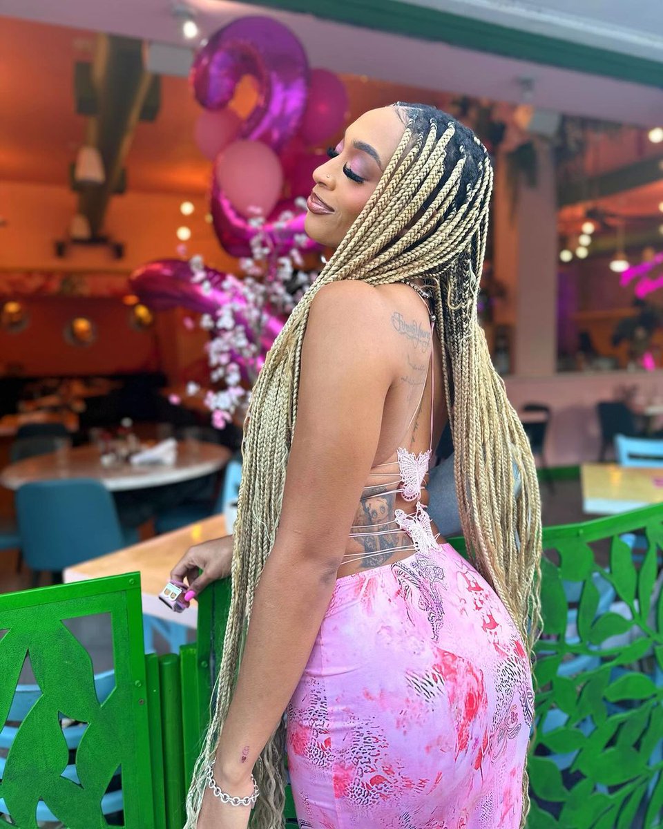 admireherflair's tweet image. Pretty in pink.