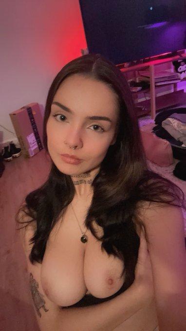 Pussy in bio https://t.co/vRCXMJMmWU