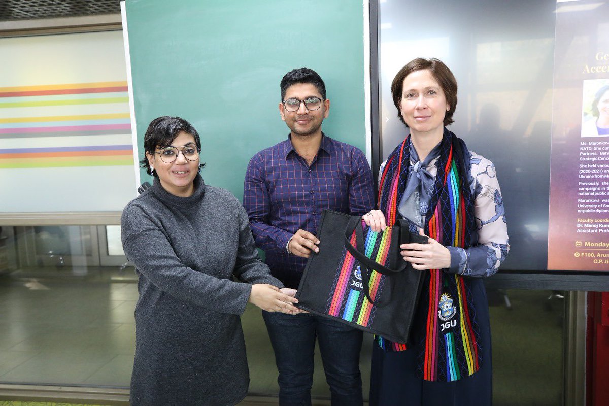 C4NEAS's tweet photo. CNEAS held a #guestlecture on
โ#GeopoliticalSecurity Sketch with Accent on Where #NATO Fits and Why?โ By Ms Barbora Marankova, a public diplomacy expert with 15 years of experience in NATO. Through the lecture she explored #geopolitics, #geoeconomics, #Technology and #society. https://t.co/9GsEfAFYHE