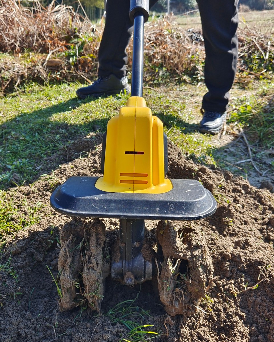 MellifOffical's tweet photo. Don't miss out on this essential gardening tool - Get your Mellif Tiller for dewalt battery today and revolutionize the way you care for your garden!
Learn more：https://t.co/vcZ0VU7fOW https://t.co/YTbgKRJZT6