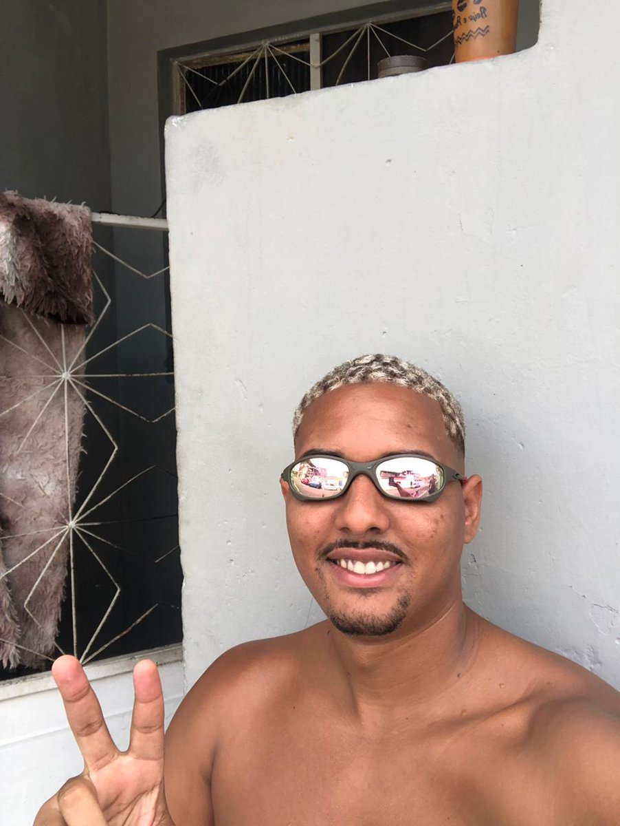 maridao27's tweet photo. 26 anos de muita alegria disposição sabedoria humildade e simplicidade ... Só tenho que agradecer a Deus por tudo ♥️💪😍❤️👍🏾🍻😂⚽🥇🏆 #elemesmo https://t.co/s1NKW1pY9b