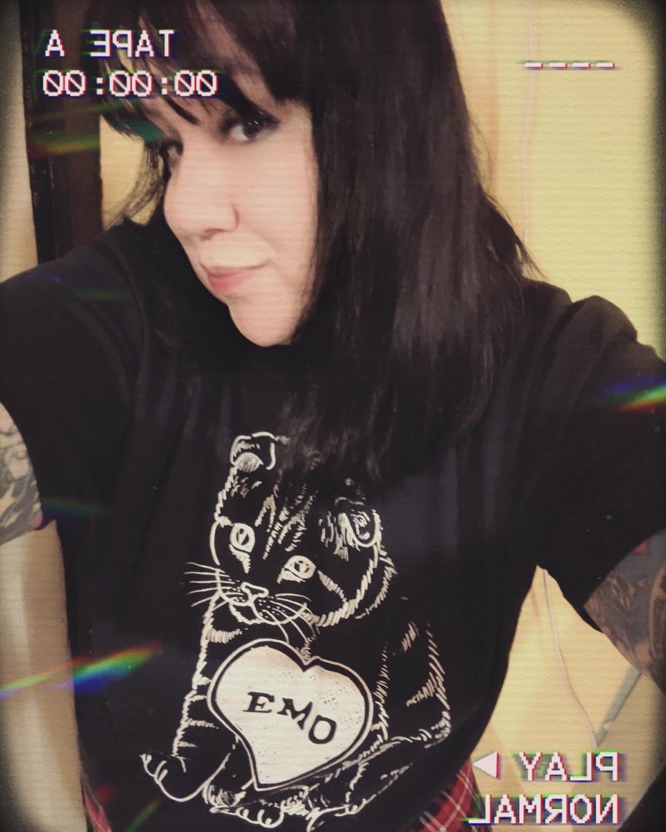 JolieRuin's tweet photo. 😿Emo Cat TShirt!!!😿
https://t.co/bfVyURNZyt
🖤
Colors: Black, white or pink💕sizes:Small-5X

#tshirt #DIY #punkrock #screenprinting #riotgrrrlpress #riotgrrrl  #girlstothefront #valentine #valentinesday #cat #emo #emocat #catart #kitty #kittycat #cheerupemokid #putacatonit https://t.co/gpg1CAnF7H