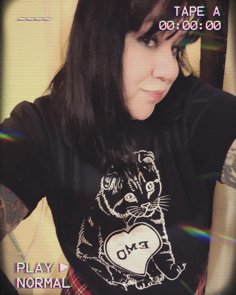 JolieRuin's tweet photo. 😿Emo Cat TShirt!!!😿
https://t.co/bfVyURNZyt
🖤
Colors: Black, white or pink💕sizes:Small-5X

#tshirt #DIY #punkrock #screenprinting #riotgrrrlpress #riotgrrrl  #girlstothefront #valentine #valentinesday #cat #emo #emocat #catart #kitty #kittycat #cheerupemokid #putacatonit https://t.co/gpg1CAnF7H