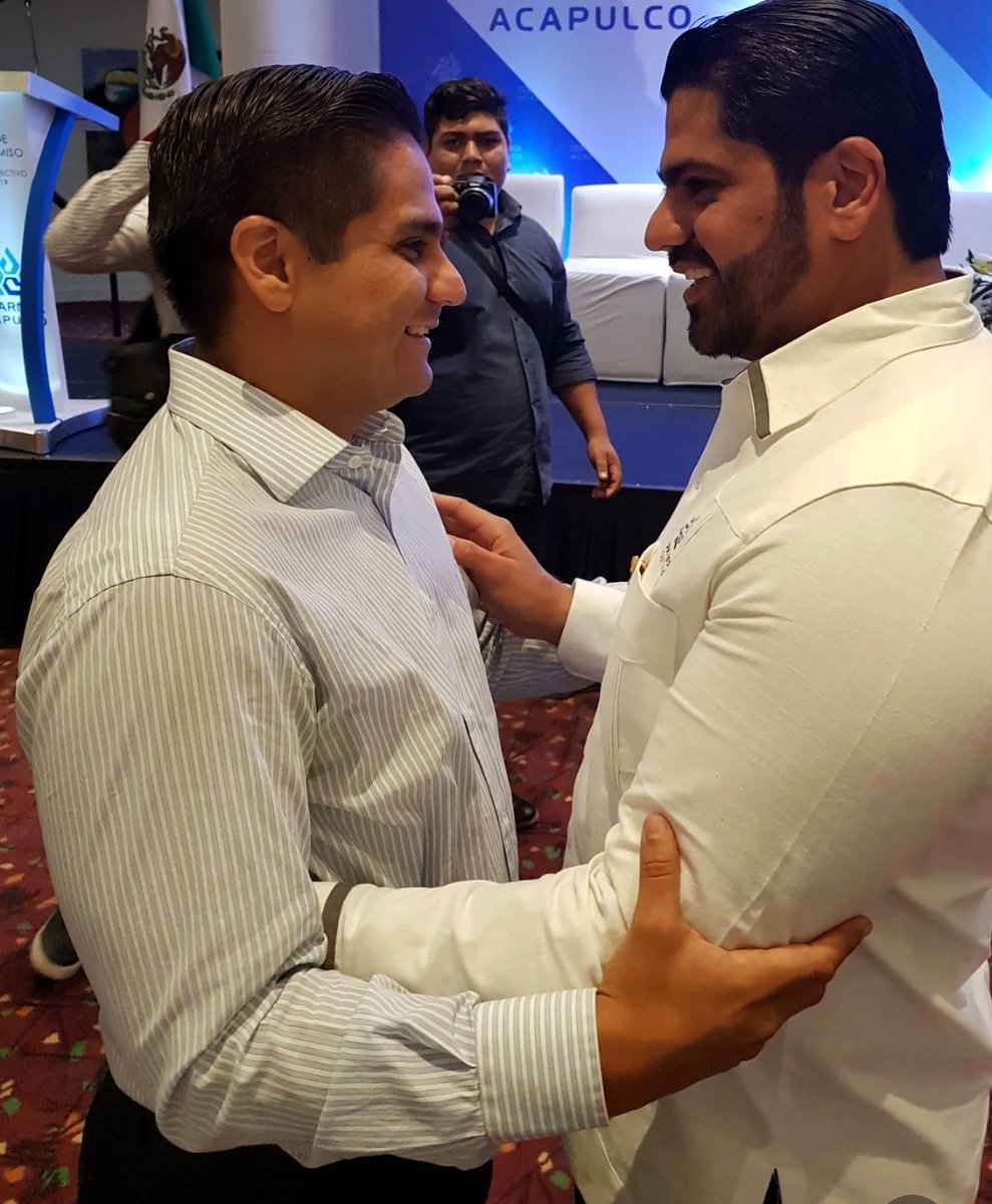 Jaime_Badillo's tweet photo. Que tengas un feliz cumpleaños mi brother @JackoBadillo, que la vida te siga bendiciendo hoy y todos los días. Abrazo grande #Pargazo. DIOS contigo, T.Q.M.
. 👍🙏🎂🥳🎣🎊💪 https://t.co/rsbDpfzlvh