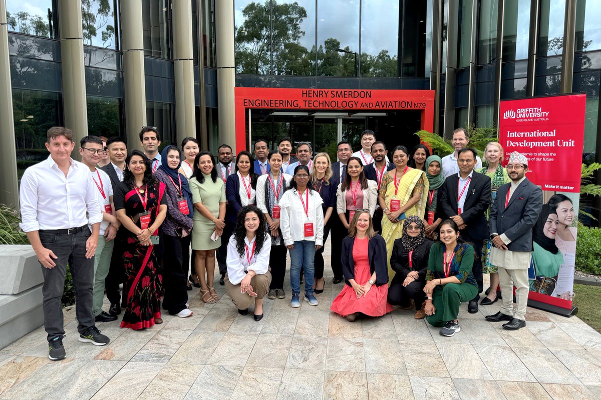 Participants in the @AustraliaAwards Accessing Climate Finance Short Course delivered by @griffithuni were welcomed to Australia this week during the opening ceremony. #climatefinance #climatechange #greenbanking
