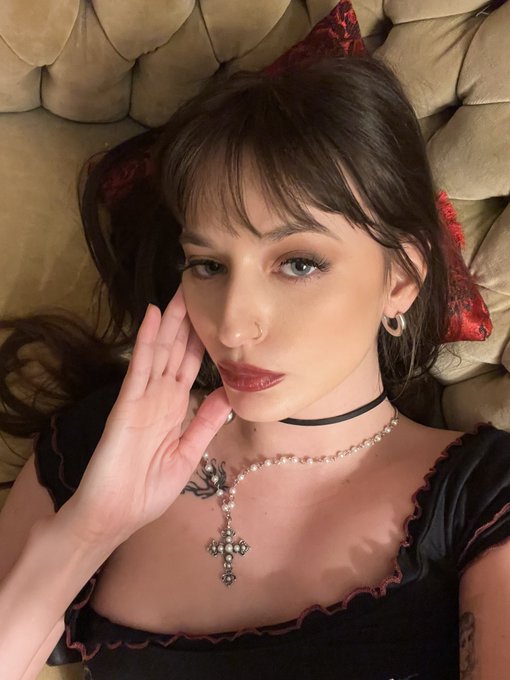 he was in the amazon with my mom when she was researching spiders right before she died https://t.co<a href="/tag/mvsales"class="tags"><span>#mvsales</span></a>