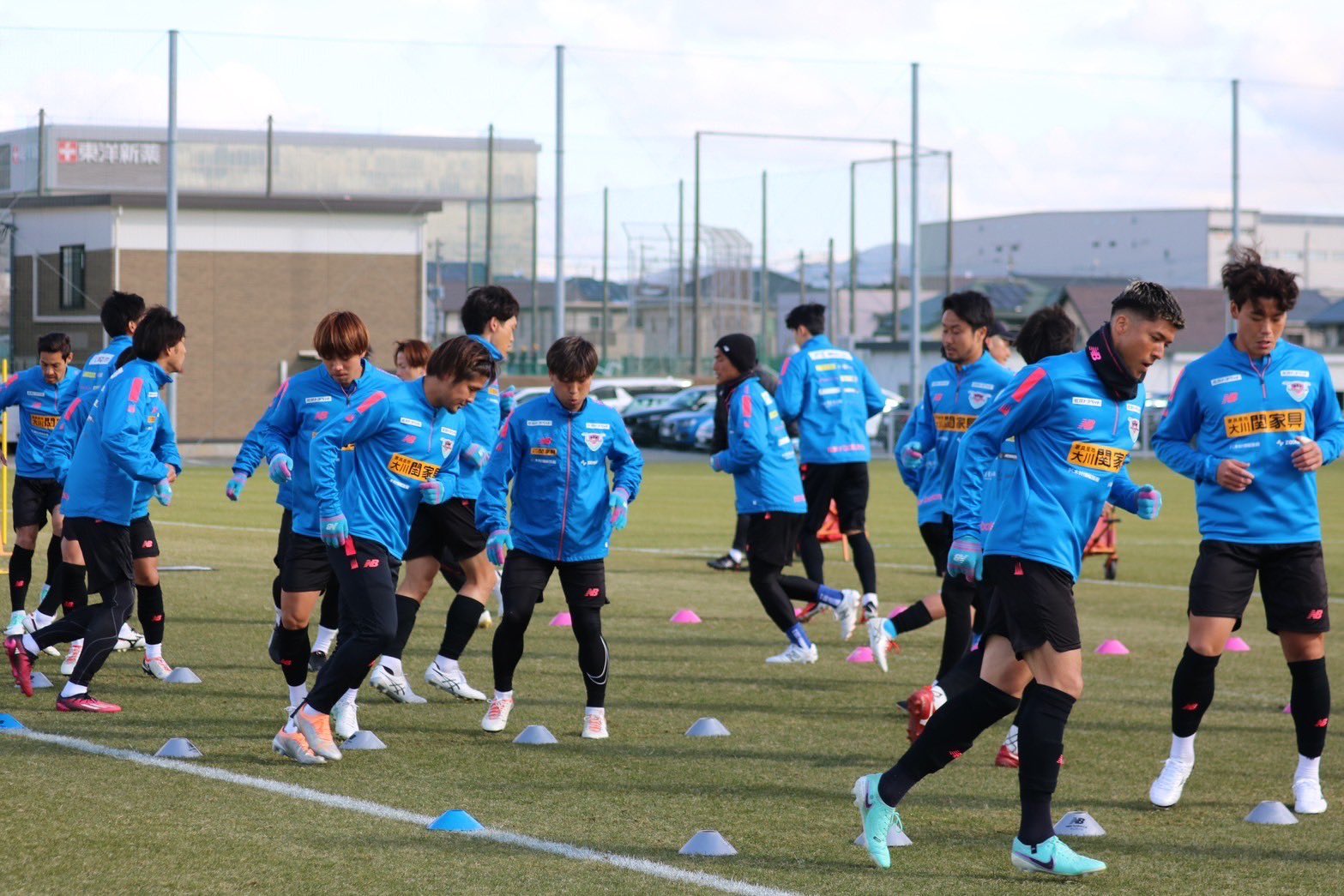 サガン鳥栖　練習着 ニューバランス サガン鳥栖トレーニングアイテム販売のお知らせ