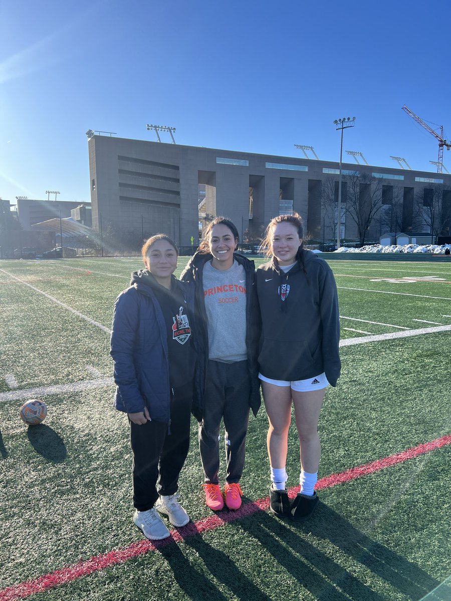 aaniyah_parker's tweet photo. thank you @PrincetonWSoc and coaches Sean, Mike, Chris, and Johnny for giving me the opportunity to play at your Winter ID Clinic today. Hope to see you soon! https://t.co/YG2fC6p5sn
