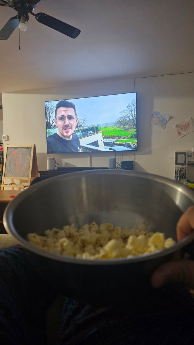 dave71129's tweet photo. When the new tom movie releases. Got to get the popcorn ready @Syndicate https://t.co/zv8H3D2BqK