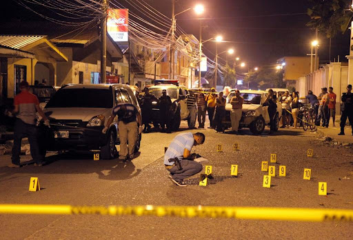 leandroalva1's tweet photo. 🔴Actualidad Nacional
La Ceiba entre los municipios más violentos

La Ceiba tiene el quinto puesto con mayor violencia de Honduras. A pesar de una reducción de homicidios del 13%, La Ceiba aún se encuentra entre las 10 ciudades más violentas del país.
@Mario_Cerna 
PH: La Prensa https://t.co/CKEBzO64Yp