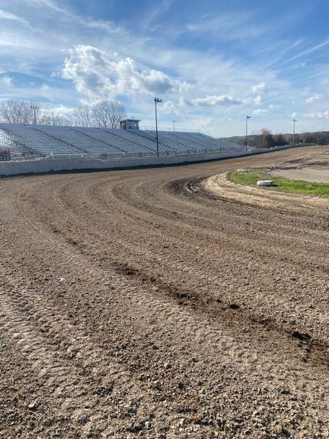 Wrapping up ticket renewals this week (Thursday, Feb. 22) for @WorldofOutlaws event @BD_Raceway and Wilmot Raceway. Call 815-344-2023, between 4:30-7:30 p.m. Central, if you'd like the same seats as last year.