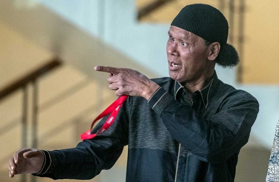 Buldog peliharaan Prabowo sudah mulai unjuk gigi. Polisi bisa apa? Gak bisa apa2.