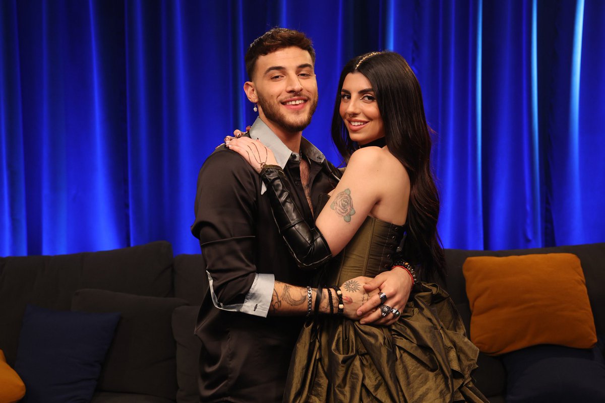 adorablenesli's tweet photo. os amo #OTGalaFinal https://t.co/l6UA0mKxRK