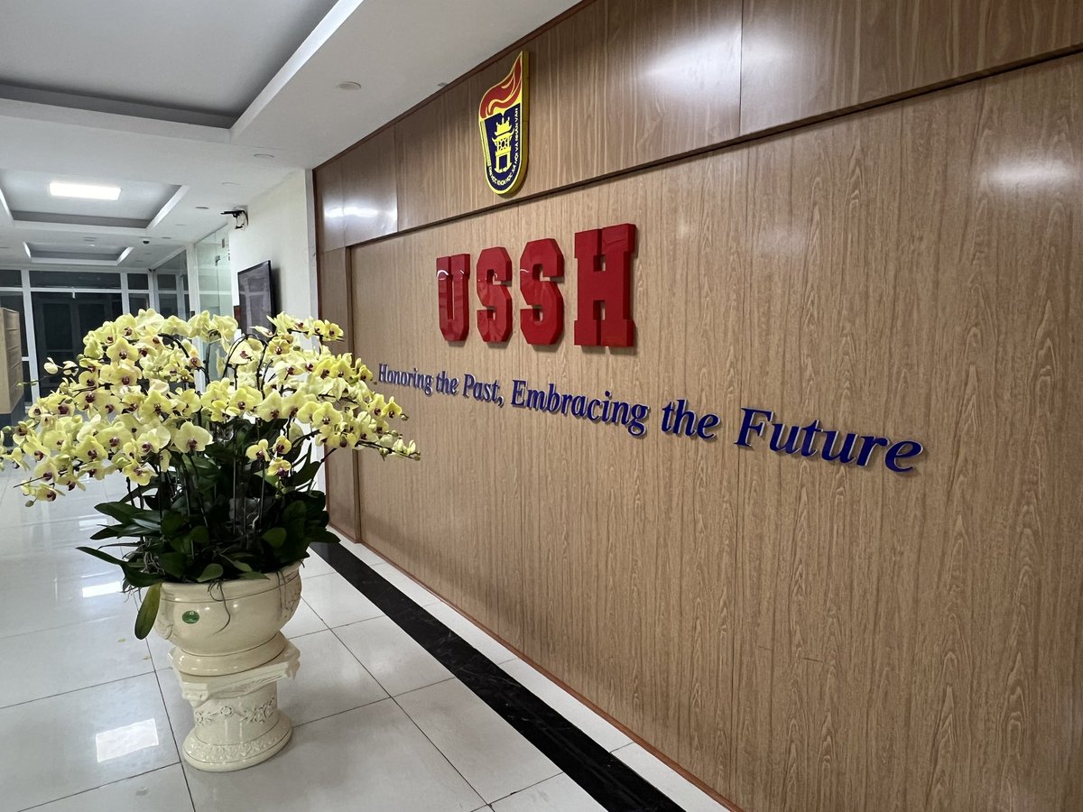 PascalGriset's tweet photo. Contributeur @UmrSirice au colloque Franco Vietnamien sur l’Histoire des relations internationales à Hanoi L’Universite a pour devise Honoring the Past Embrassing the Future … Convergence avec nos recherches pour  la diplomatie scientifique @SciDipAlliance @Sorbonne_Univ_ @CNRS https://t.co/9eknqltKe0