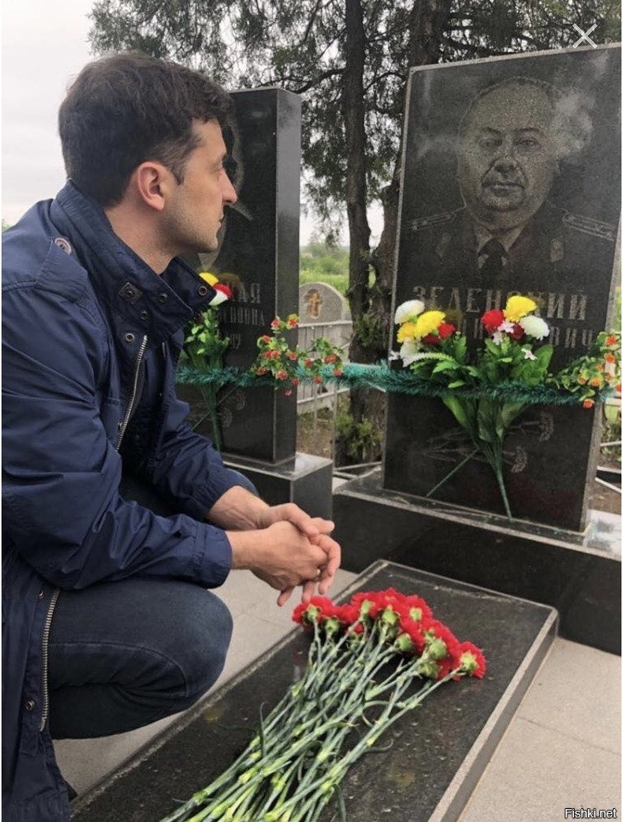 Stan93042420's tweet photo. @MatteoDucati7 @TheBabylonBee @TuckerCarlson Zelenskiy by his grandfather grave https://t.co/XxFmP4f5Cr