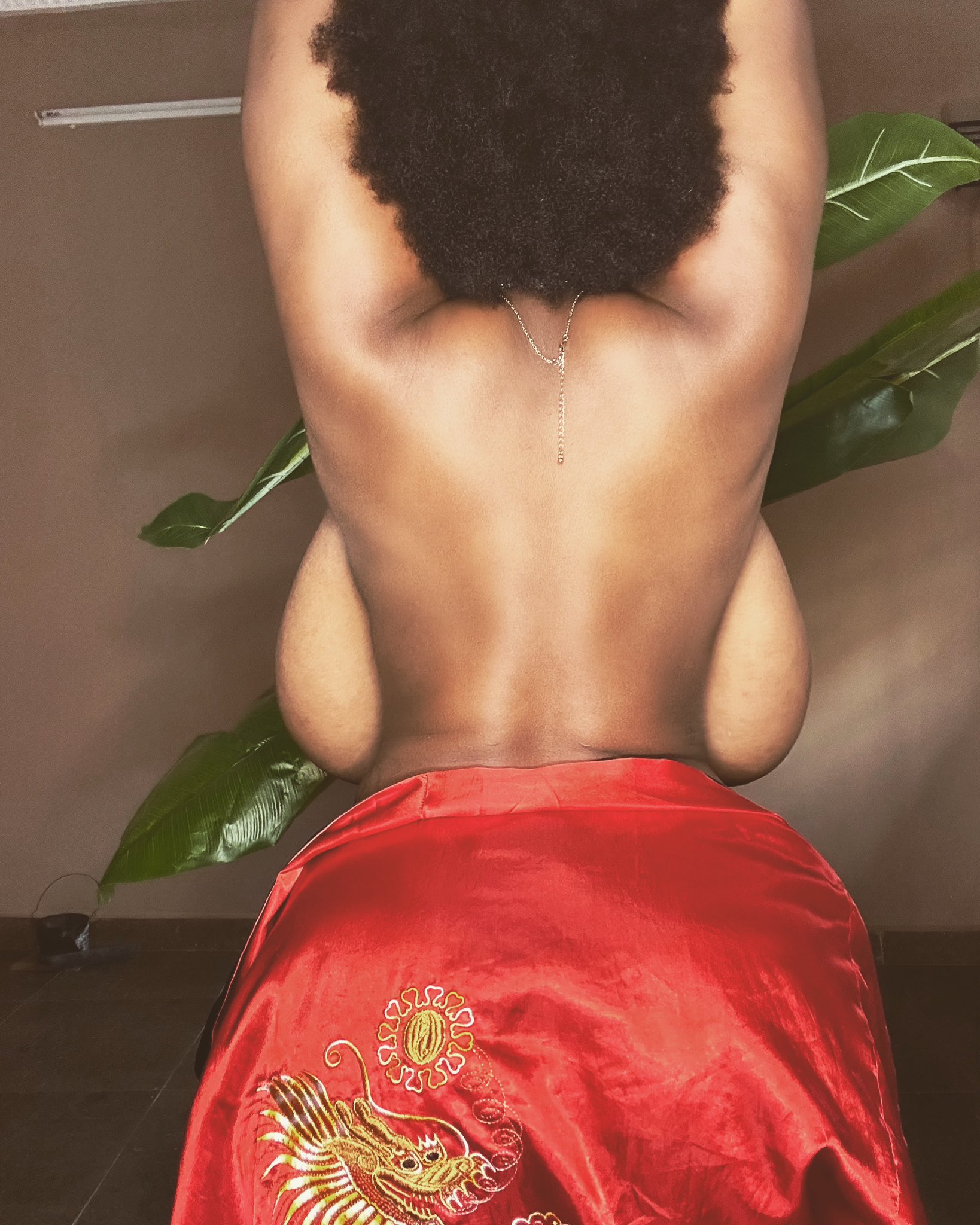 Rich on X: Tokyo 💛💚 Beautiful busty model @Tokyo_teaa Huge naturals 😍  t.colgIb9tWxa7 t.coMdv2471H3u  X