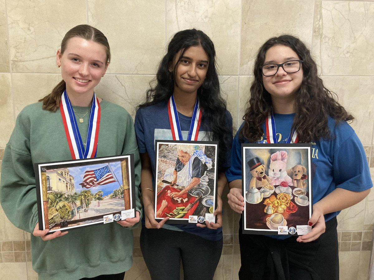 Congratulations to these HS art students going to State for Vase 2024 ! <a href="/Sunnyvale_HS/">Sunnyvale High School</a> <a href="/SunnyvaleISD/">Sunnyvale ISD</a>