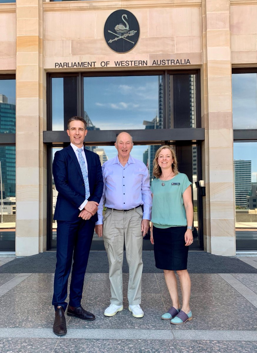 Meeting Minister Beazley MLA. Hot Perth temps and hot topics discussed. #Responsible #petcat ownership discussed and we remain hopeful that changes to Cat Act 2011 legislation will happen (soon?!) to help protect Western Australia's #biodiversity, #environment and pet cats too.