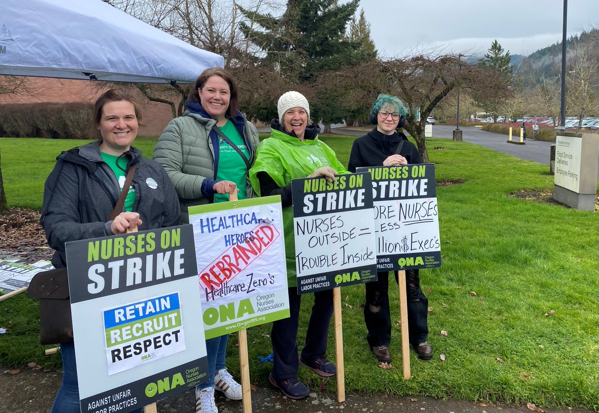 OregonNurses's tweet photo. We kicked off week two of the Sacred Heart Home Care Services Strike strong! Join us on the line by signing up for a picket shift here: https://t.co/4uTWmL5uSU
#RespectOurNurses #SHHCSStrike #nurses #union #strike https://t.co/VE9Q8aoulw