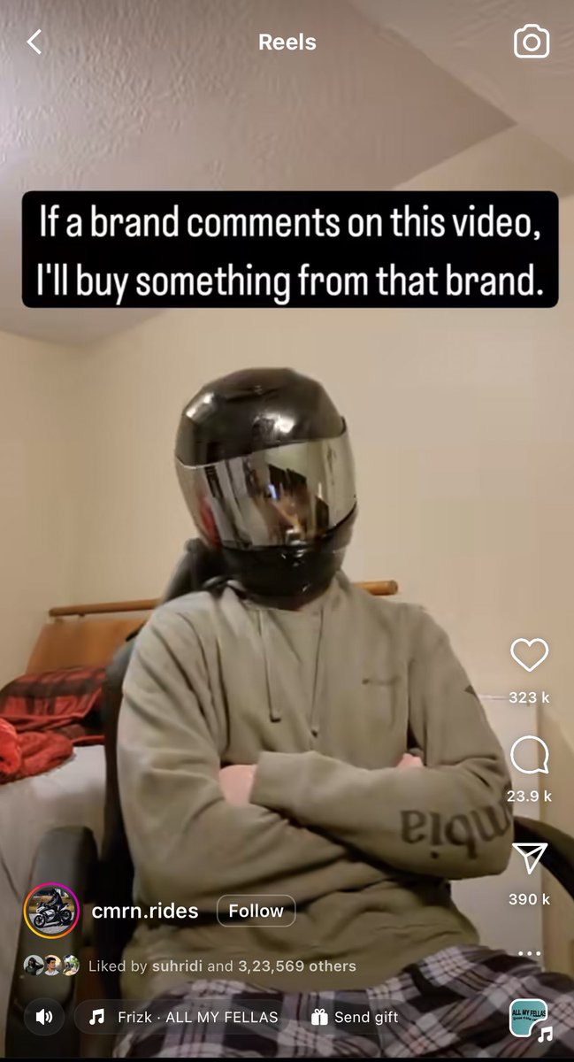 _kreeshaa's tweet photo. Bro actually called all the brands in the comment section😭😭 https://t.co/iQOPDmb1r1
