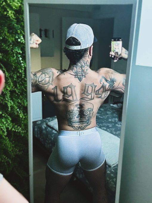 back flex for you. https://t.co/0K2t8JBPpK<a href="/tag/newprofilepic"class="tags"><span>#newprofilepic</span></a>