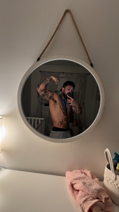 Flex up. https://t.co/2HyFVS1y9l