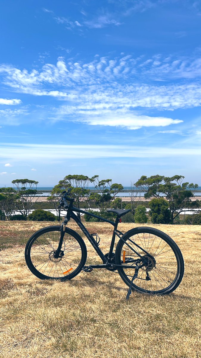 Fresh air, sunlight, grass and just me and my bike. Blessed🫶🏾