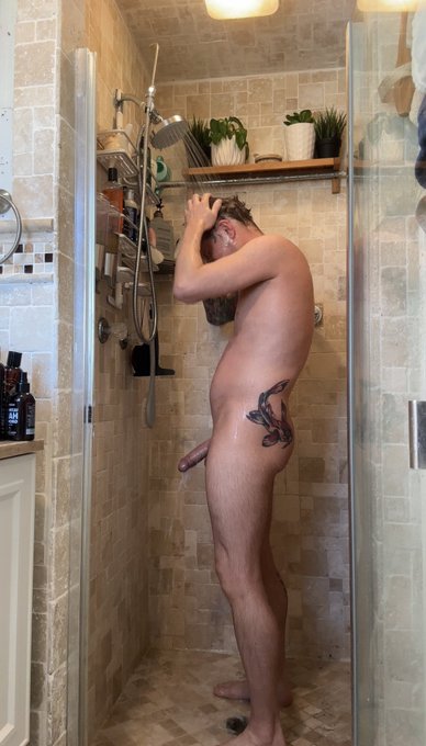 So are you into &ldquo;dad bods&rdquo;? https://t.co/1FhpR8DEyr