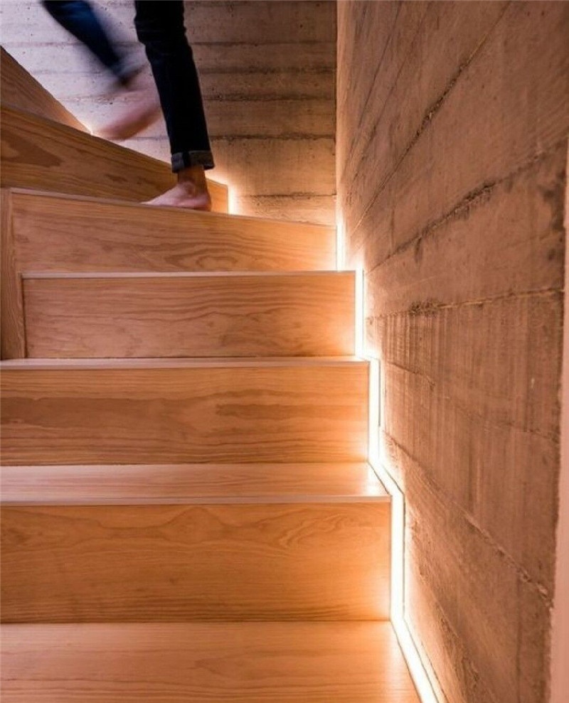 youpinled's tweet image. Enhance your staircase with our LED light strips for stylish illumination! Brighten up your stairway with modern lighting solutions.
#ledindoor #lighting #light #interiordesign #hotellighting #lightingdesign #customlighting #lightingdecor #led #lights #OfficeDesign #ledlights