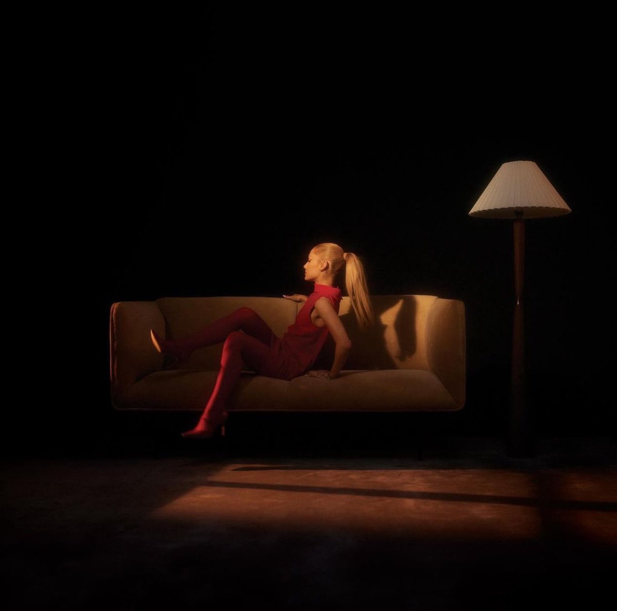 arigrenaissance's tweet photo. Ariana Grande ‘eternal sunshine’ has now sold 55,900 units of vinyl + cd on her website alone! US STAN PLEASE BUY IT MORE!!! https://t.co/gxQUAUWNMS
