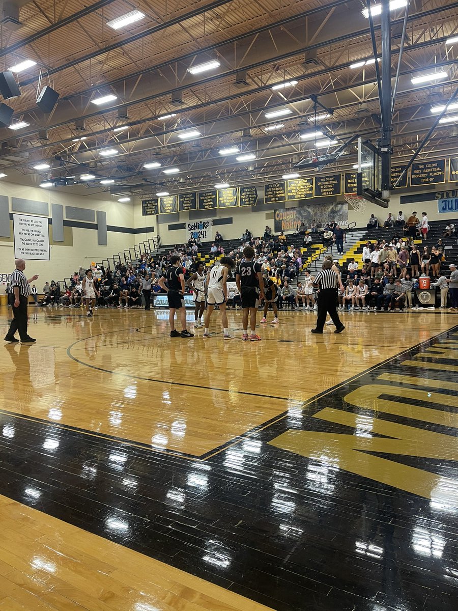 CameraCashMedia's tweet photo. Final: 

McKinney - 64
Marcus - 56

Standouts: Malek Archie with 24 &amp; Quintel Wilson with 19. Both played some lockdown defense down the stretch as well.

McKinney survives a late run from Marcus lead by  2025 Jayden Ramnanan who finished with 19. https://t.co/2H1IP4fYKZ