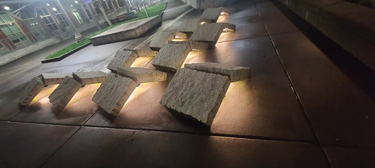 Ray67110's tweet photo. #monkeyshines2024 quick stroll tonight https://t.co/wRkRH0F6YJ