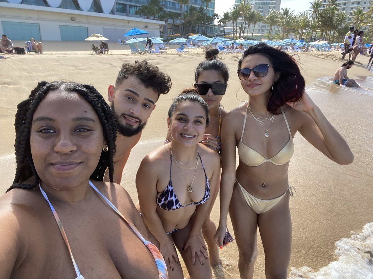 laniks_'s tweet photo. You are forever loved and missed Raymundo. Heaven gained a beautiful soul, but we miss you terribly. keep watching over us
#longliveRayRay https://t.co/yMxFWuRh7s