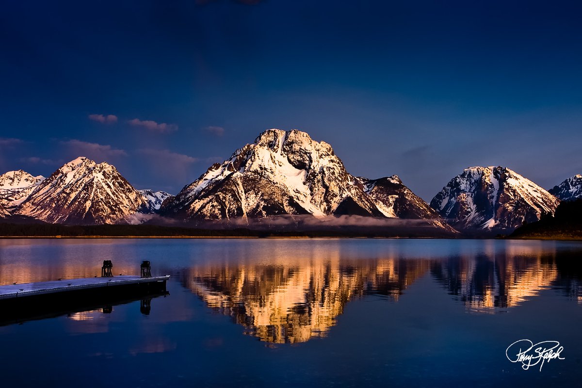 @xobreex3 #RockinTuesday Mount Moran in the Sunlight.  A #reflection of the #GrandTetons at first light.  #GrandTetonNationalPark #Wyoming