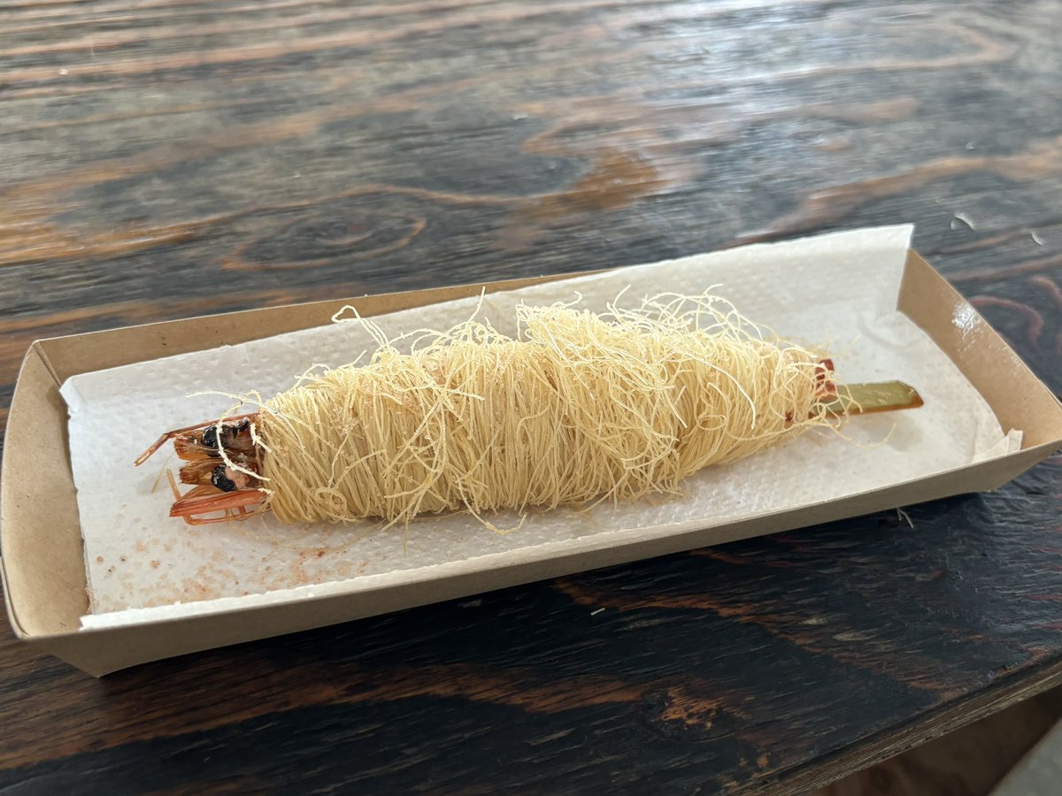 JunMoriiino's tweet image. 朝メシ？ブランチ？探しに
横丁的に食べ歩き出来るのが楽しい
エビがパリパリで美味しかった！！
#猿田彦珈琲　#baraque #新兵衛屋