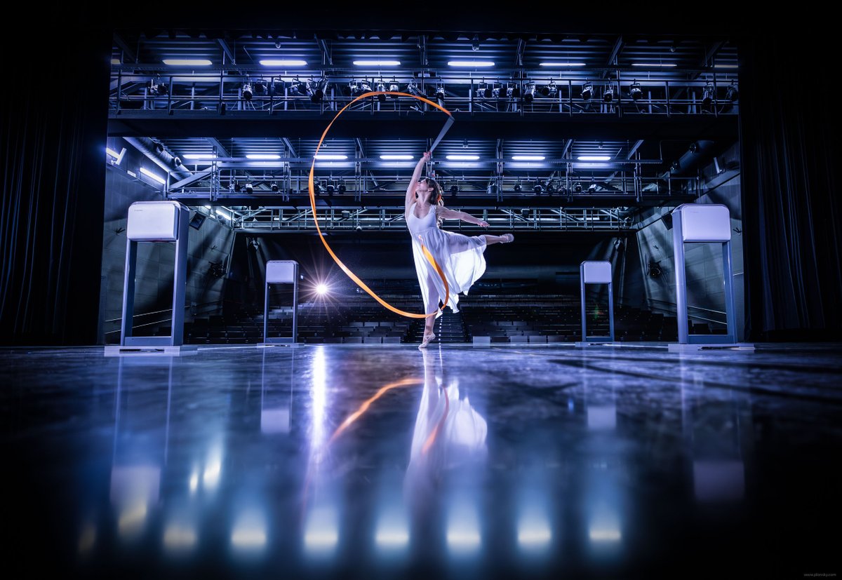 Introducing the iD Gate Pro: A New Era For RFID-based EAS. With an exceptionally high performance, an accurate alarm line and a modern design, the iD Gate Pro represents a new era for RFID-based EAS. Learn more: nedap-retail.com/id-gate-pro/