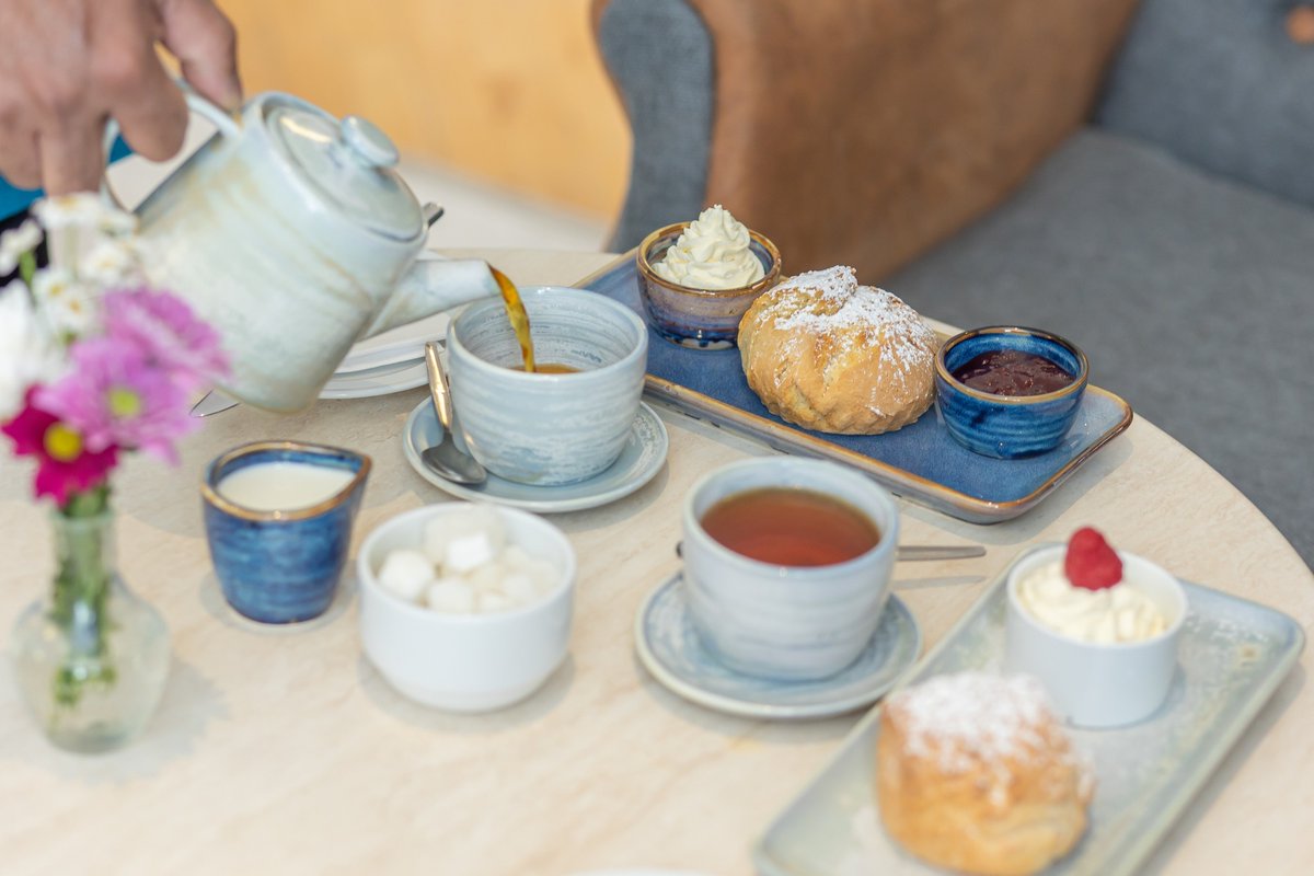 Sit back and relax with tea for two from our Waves Cafe. 😊

#OceanSandsHotel #Enniscrone #SligoFoodTrail #VisitSligo