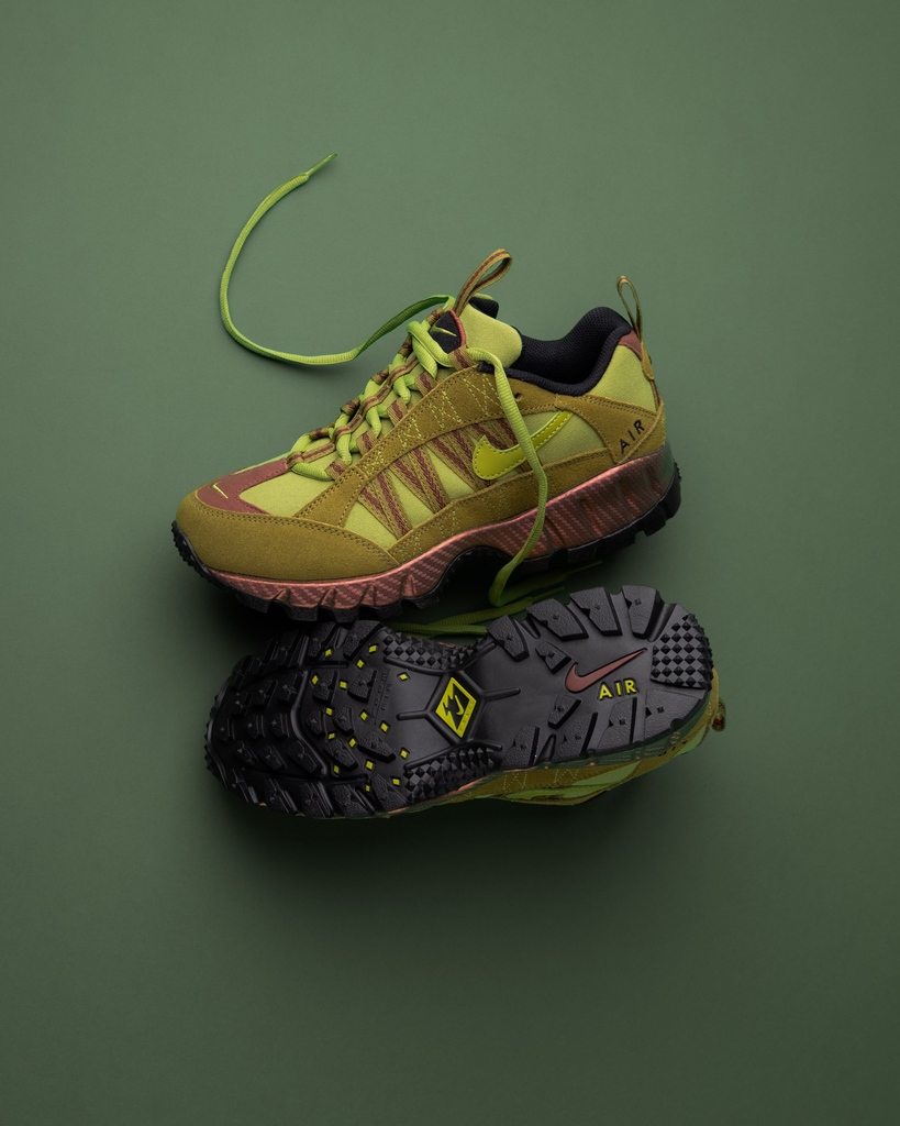 titoloshop's tweet photo. Nike Air Humara «Pacific Moss» out now at Titolo
style code: FJ7108-300
Link in Bio!
#nike #humara https://t.co/nIk0EzfM64