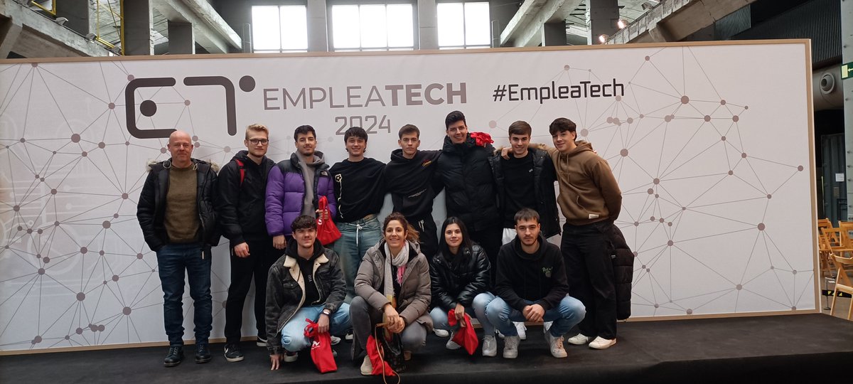 El pasado 31 Enero 2024 los alumnos de 2º de Administración de Sistema Informáticos asistieron al foro de empleo EmpleaTech, en 'La Nave' de Madrid, para contactar y conocer empresas donde poder llevar a cabo su 'Formación en Centros de Trabajo' y participar en charlas formativas