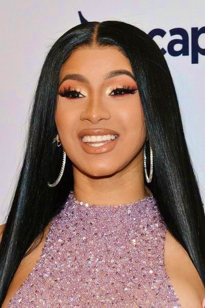 Celebrities Before And After Getting Teeth Fixed🥳🔥 A Thread ✨ 1. Cardi B